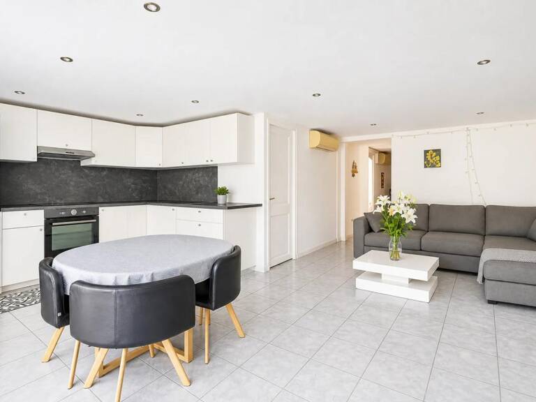Maison de 8 pièces de 203 m² à Auriol — photo 1
