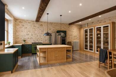 Maison 12 pièces 140000 €