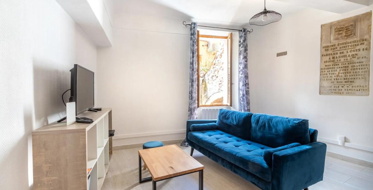 Appartement loué T2 lumineux à Hyères centre — photo 1