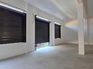 A LOUER LOCAL 300M² ST SUZANNE — photo 3