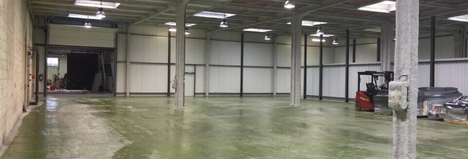 Local industriel  1100 m² à louer à Lorient (56100)