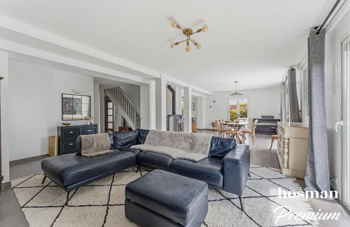 Maison 205 m² - Piscine, garage et jardin - Rue Gabriel Dupuy, Mérignac — photo 4