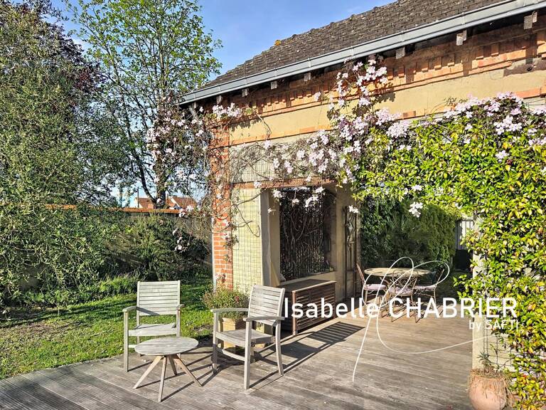 LA FLECHE, MAISON FAMILIALE AVEC PISCINE — photo 1