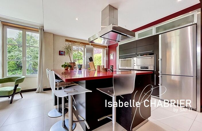 LA FLECHE, MAISON FAMILIALE AVEC PISCINE — photo 4