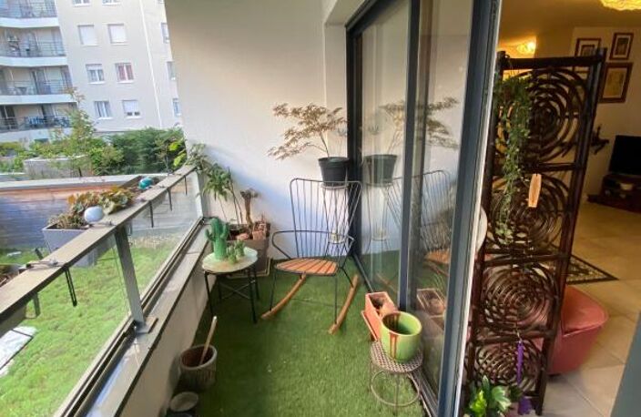 EXCLUSIVITE T2 AVEC BALCON GRATTE CIEL — photo 3