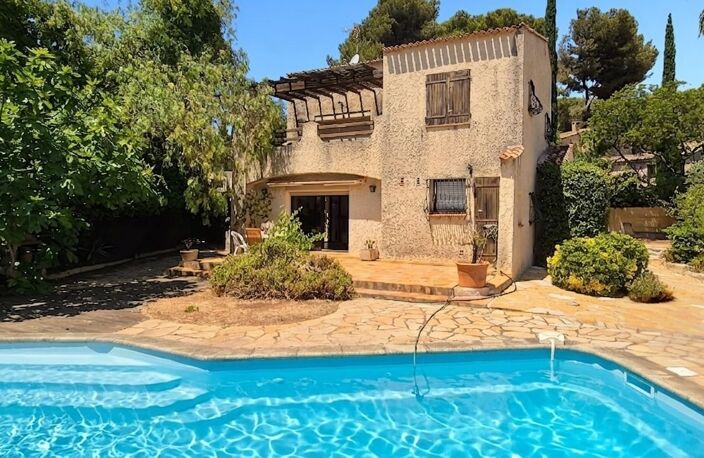 LA SEYNE SUR MER / FABREGAS, à 200 m de la plage - Maison 4 chambres de 126 m2 sur un terrain de 608 m2 avec piscine — photo 4