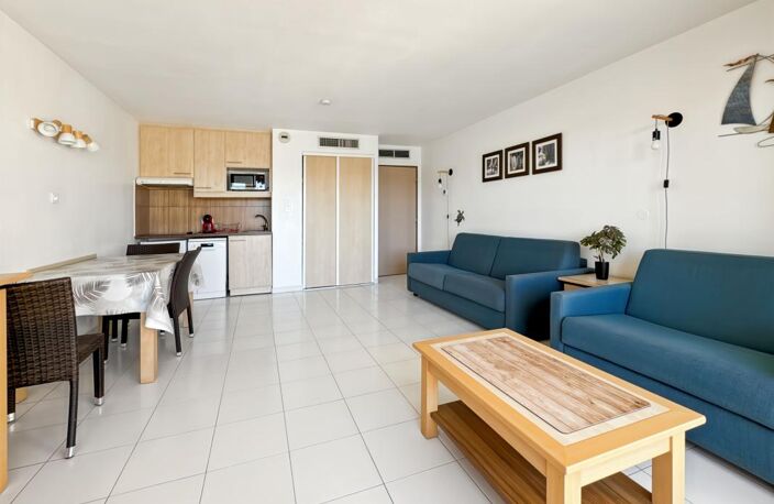 Pleine vue port de ce grand studio de 30 m2 + parking privatif en sous sol — photo 5