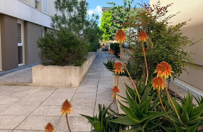 T4 d'exception avec jardin et terrasse XXL — photo 2