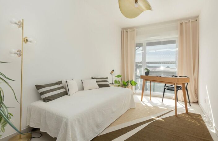 APPARTEMENT TYPE 4 103 M2 AVEC TOIT-TERRASSE PRIVATIF DE 30 M2, DOUBLE PARKING EN SOUS-SOL DANS PROGRAMME IMMOBILIER HAUT DE GAMME À AIX-EN-PROVENCE — photo 4