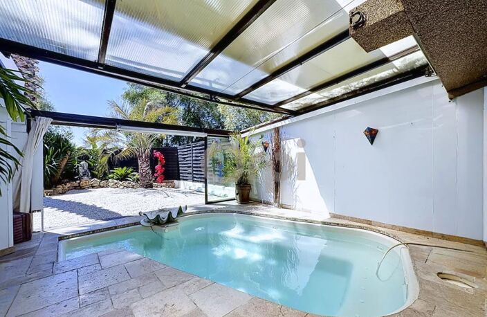Rare à Puget sur Argens maison sur 4 niveaux avec piscine intérieur — photo 5