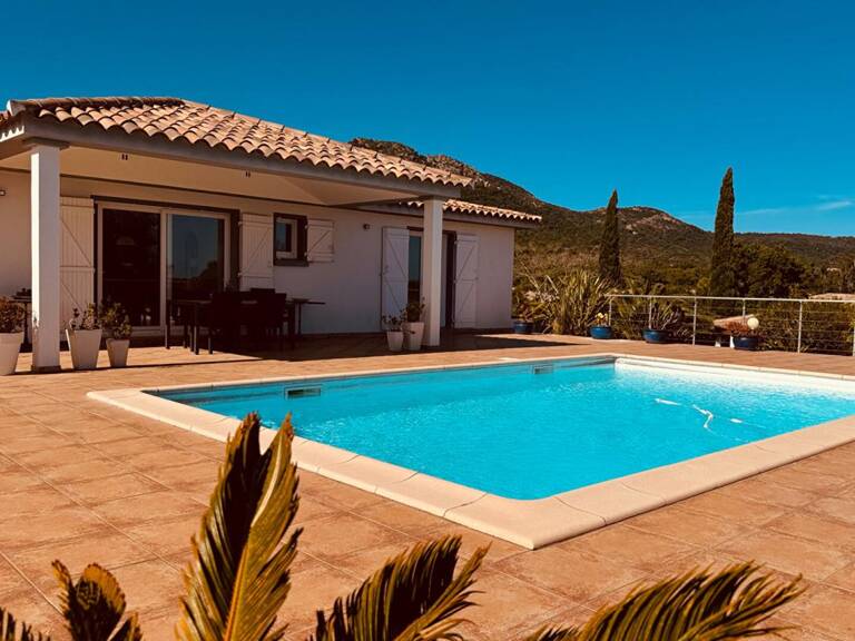 Maison Sainte Lucie De Porto Vecchio 269 m2 — photo 1