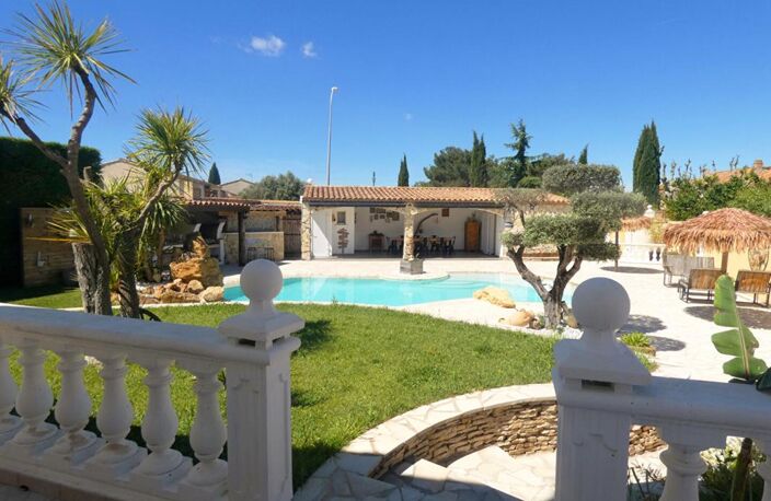 Maison Gignac La Nerthe 6 pièce(s) 248 m2 — photo 3
