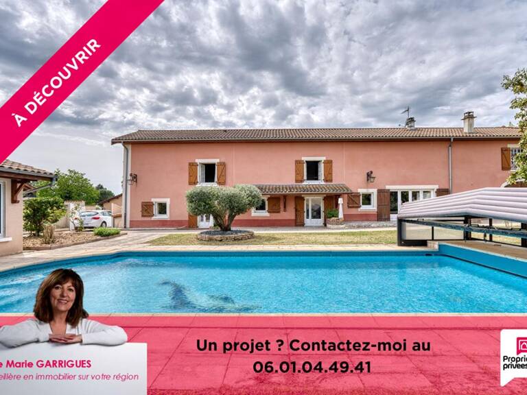 Maison familiale de 258 m2 avec T2 indépendant - Oytier-Saint-Oblas — photo 1