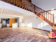 Maison familiale de 258 m2 avec T2 indépendant - Oytier-Saint-Oblas — photo 2
