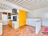 Maison familiale de 258 m2 avec T2 indépendant - Oytier-Saint-Oblas — photo 3