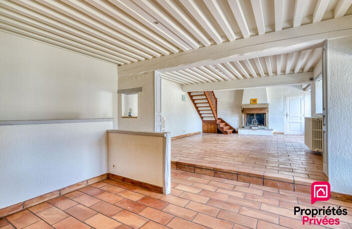 Maison familiale de 258 m2 avec T2 indépendant - Oytier-Saint-Oblas — photo 4