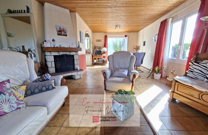A VENDRE en Exclusivité aux Herbiers, maison plain-pied de 91 m2 avec 3 chambres et 1 bureau ou chambre sur une parcelle de 436 m2 — photo 2