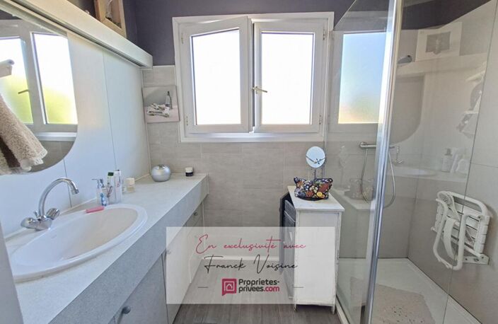 A VENDRE en Exclusivité aux Herbiers, maison plain-pied de 91 m2 avec 3 chambres et 1 bureau ou chambre sur une parcelle de 436 m2 — photo 5