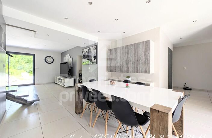 Maison Le Gua 8 pièce(s) 270 m2 — photo 2
