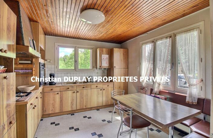 Entre Saint Pal de Mons et Saint Romain Lachalm 43620 ensemble immobilier 700m² de bâtiments dont une maison d'habitation sur 1 hectare de terrain constructible — photo 3