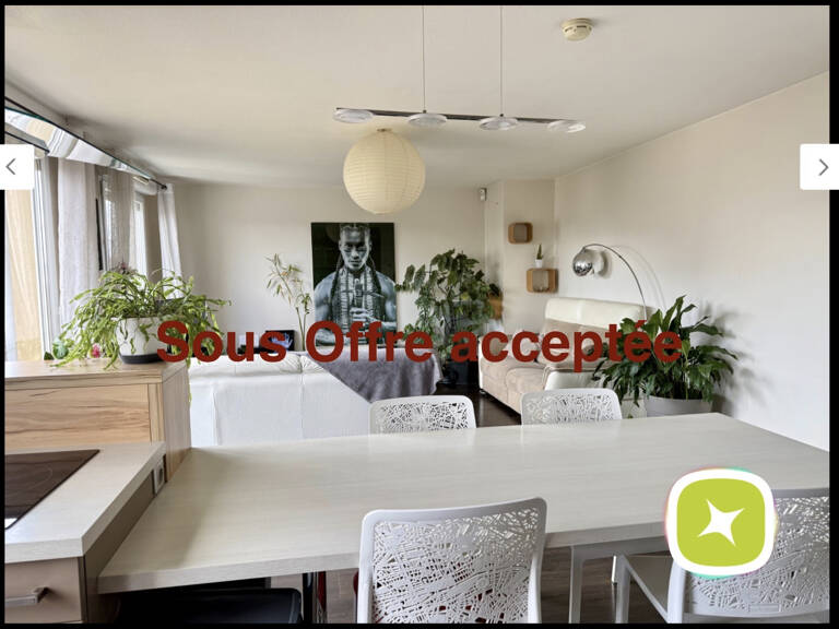 Limite Lyon 8 T4 dernier étage avec Terrasse Parking fermé e — photo 1