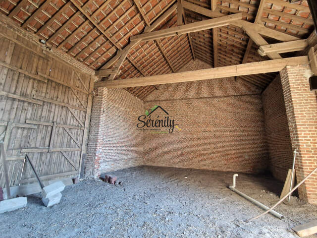 Grange de 111 m2 + Appenti de 31 m2 sur terrain constructible de — photo du bien