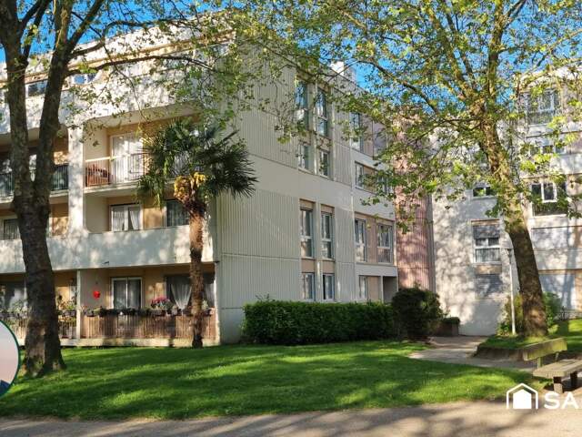 COEUR DE VILLE -Tout se fait à pied ! - APPARTEMENT T4 LUMINEUX - 84m² — photo du bien