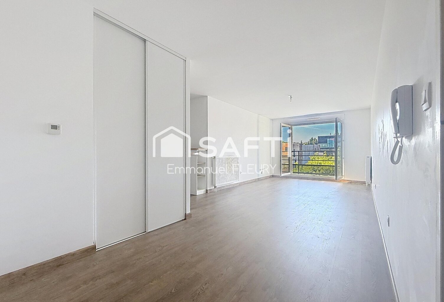 T3 lumineux de 62m² - Recteur Schmitt (Tram 2) + Parking — photo 1