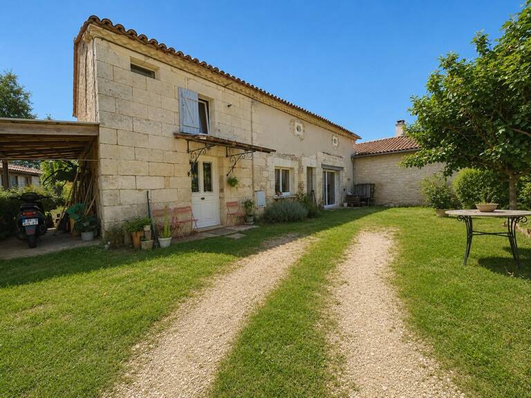 Authentique maison en pierre de 153 m² au fort potentiel à Beauronne — photo 1