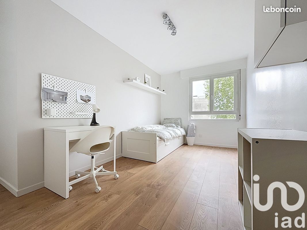 Location Appartement 6 pièces - Photo 2