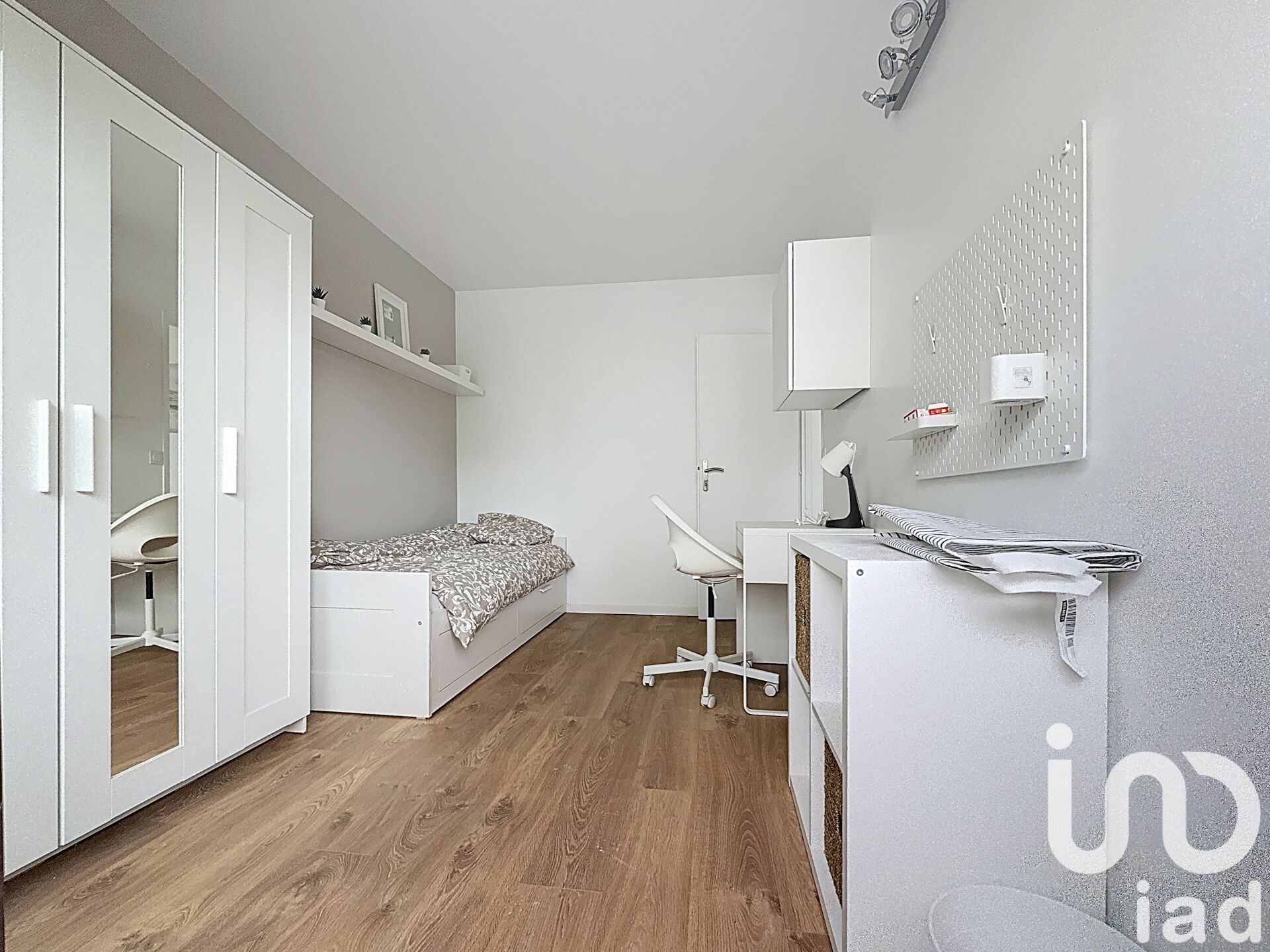 Location Appartement 6 pièces - Photo 3