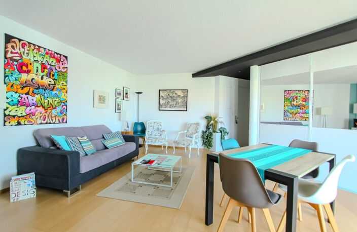 ANGLET - LIMITE BIARRITZ  - VUE OCEAN PROCHE A PIED DES PLAGES DE LA CHAMBRE D'AMOUR, DU GOLF ET DU PHARE DE BIARRITZ - APPARTEMENT - T2 TERRASSE FERMEE -  GARAGE — photo 2