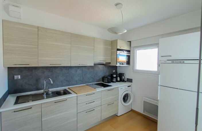 ANGLET - LIMITE BIARRITZ  - VUE OCEAN PROCHE A PIED DES PLAGES DE LA CHAMBRE D'AMOUR, DU GOLF ET DU PHARE DE BIARRITZ - APPARTEMENT - T2 TERRASSE FERMEE -  GARAGE — photo 5
