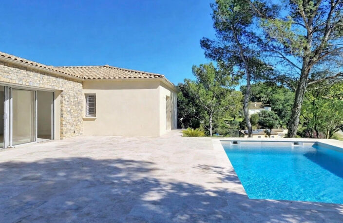NÎMES - PETIT VÉDELIN - VILLA CONTEMPORAINE NEUVE DE PLAIN-PIED AVEC PISCINE — photo 2