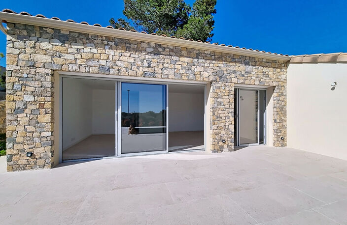 NÎMES - PETIT VÉDELIN - VILLA CONTEMPORAINE NEUVE AVEC PISCINE — photo 2