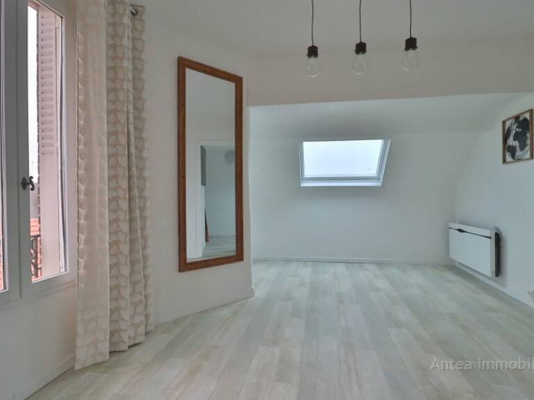 F2 SAINTE SAVINE — photo 1