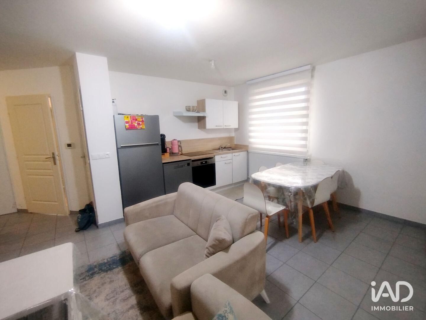 Location Appartement 3 pièces - Photo 4