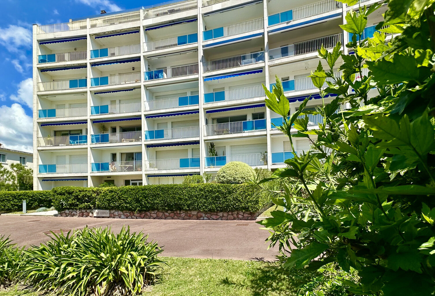 APPARTEMENT 3 PIÉCES  VUE OCÉAN  AU PRIX DE 745 000EUR FAI — photo 1