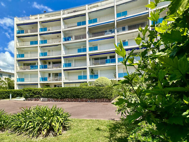 APPARTEMENT 3 PIÉCES  VUE OCÉAN  AU PRIX DE 745 000EUR FAI — photo du bien