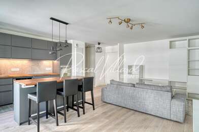 Appartement 3 pièces 2400 €