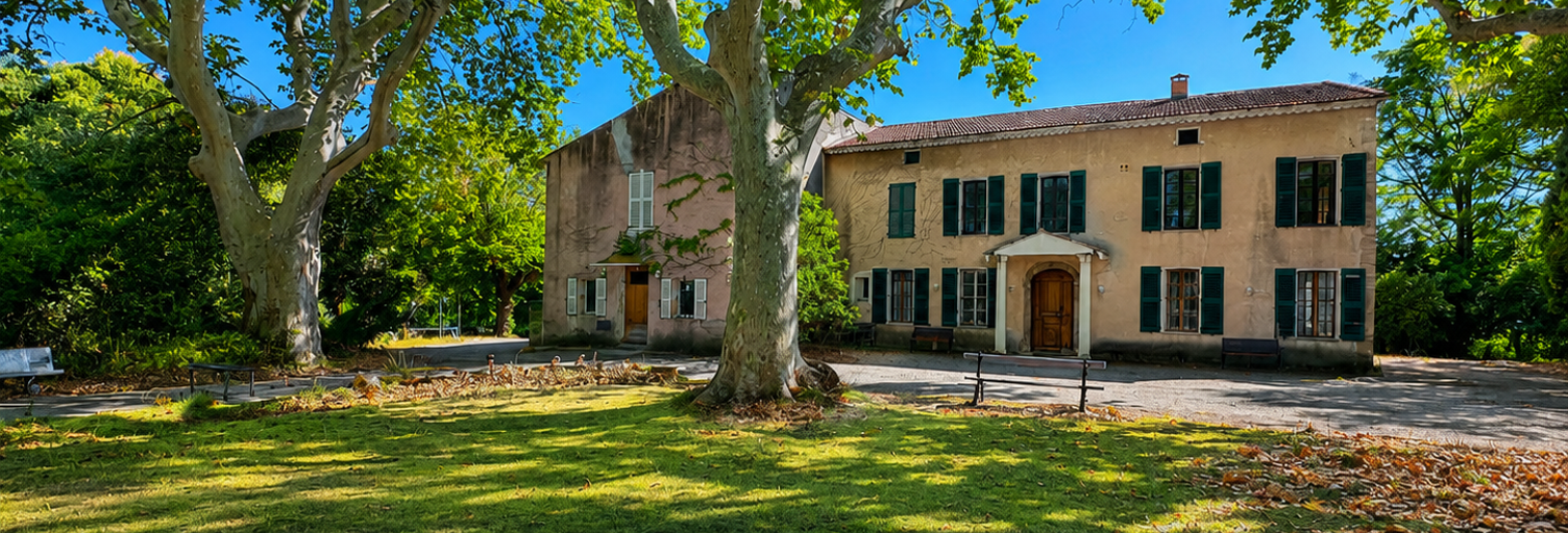 Maison 15 Pièces 736 m² à vendre à Le Muy (83490)