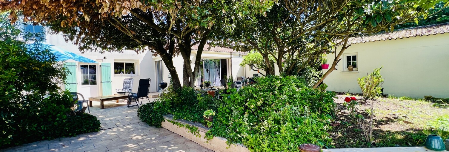 Maison 8 Pièces 240 m² à vendre à Thairé (17290)