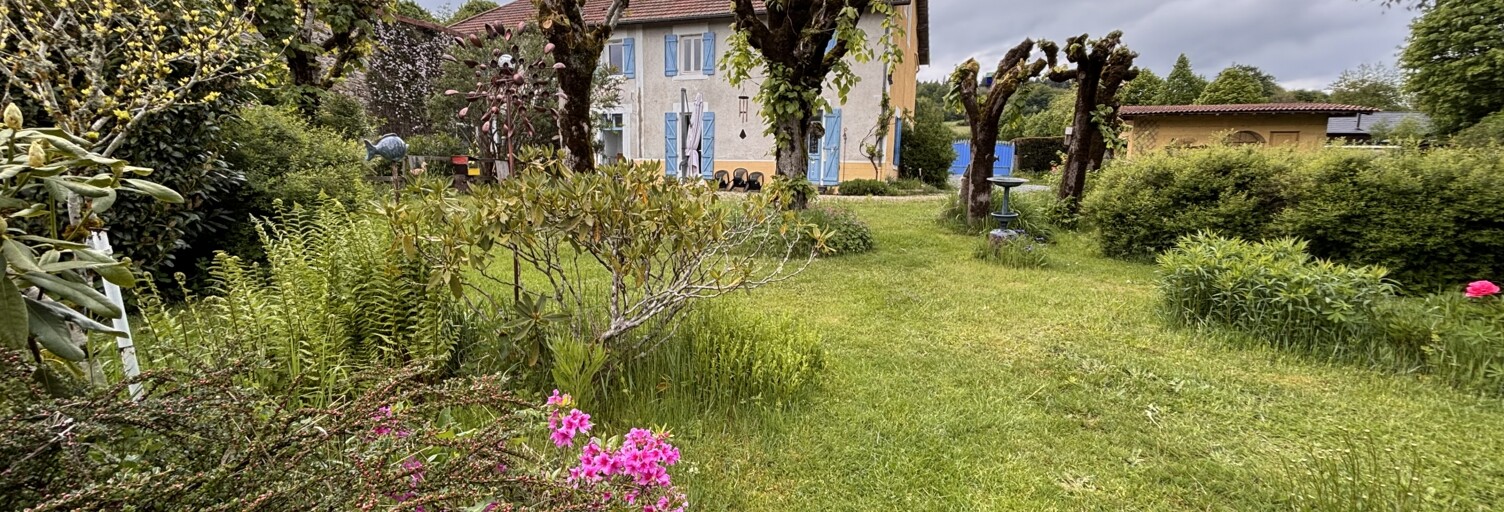 Maison 12 Pièces 400 m² à vendre à Manzat (63410)