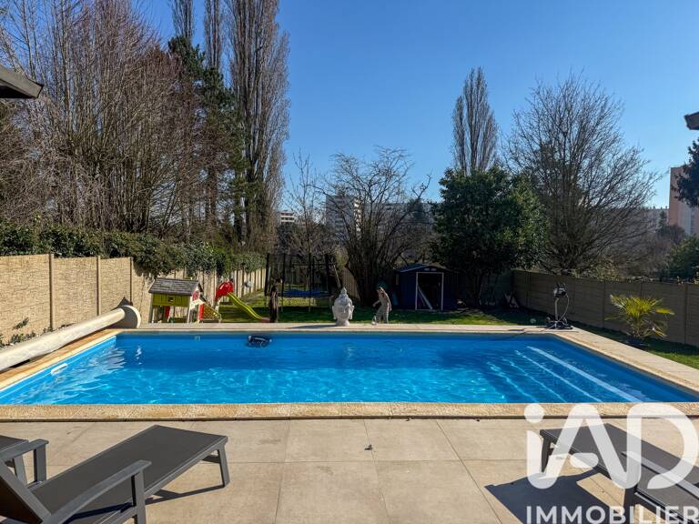 Vente Maison/villa 9 pièces — photo 1