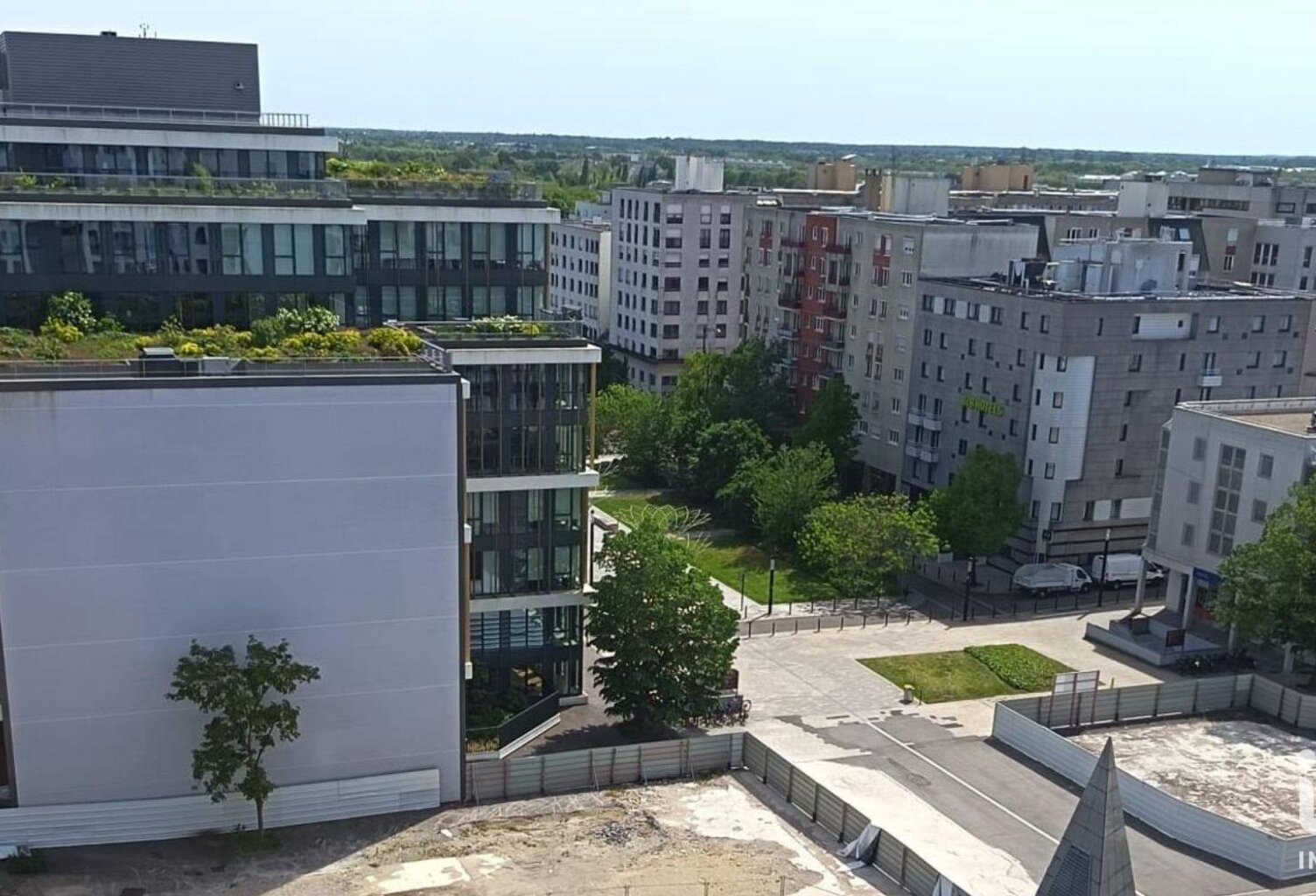 Vente Bureaux 237 m&sup2; — photo 1