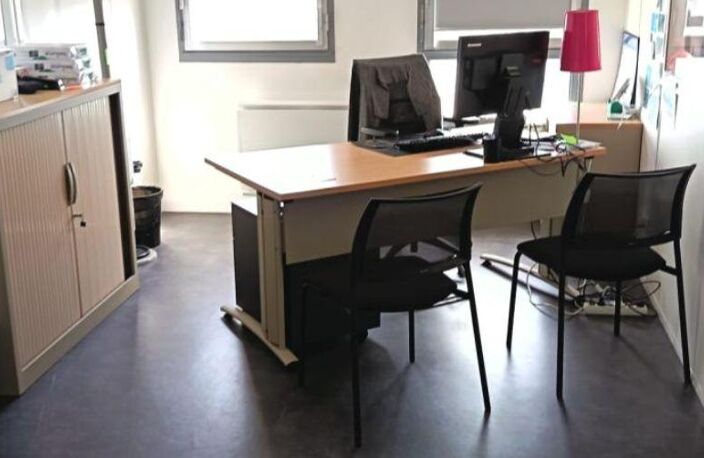 Vente Bureaux 237 m&sup2; — photo 3