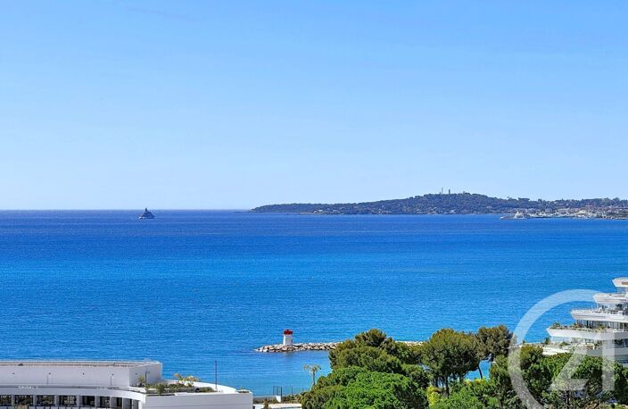 Vente appartement 4 pièces 105 m² Villeneuve-Loubet (06270) — photo 2