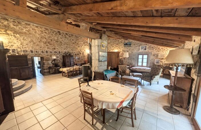 Magnifique bâtisse en pierre — photo 3