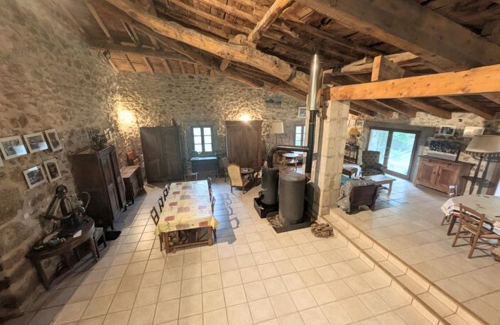 Magnifique bâtisse en pierre — photo 4