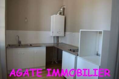 Maison 3 pièces 705 €